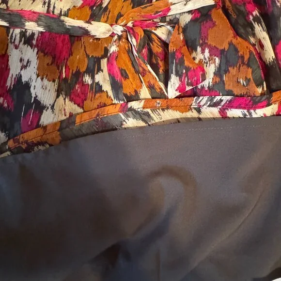 NWT Banana Republic Long-Sleeved Knee-Length Floral Dress with Tied Waist - Picture 8 of 11